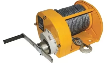 Лебедка ручная усиленная LRU LB г-п 3000 кг L=40 метра купить в Ханты-Мансийске