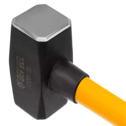 Кувалда 5000 г, кованая, фибергласовая  рукоятка c TPR покрытием, 880 мм Denzel 11024 купить в Ханты-Мансийске