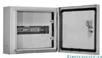 Щит распределительный навесной ЩРН-12 IP54 (250х300х120) RUCELF