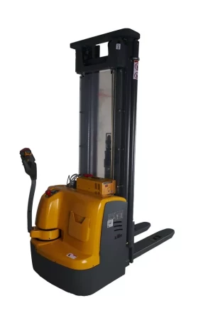 Штабелер самоходный 1,5 т 5,6 м XILIN CDDR15-III 24/200 В/Ач (сопровождаемый) 1010950 купить в Ханты-Мансийске