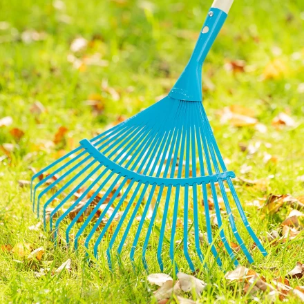 Грабли веерные стальные Palisad, 430 х 1550 мм, 22 плоских зуба, лакированный черенок, Luxe, 617885 купить в Ханты-Мансийске