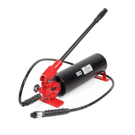 Помпа гидравлическая ручная КВТ ПМР-7035 объем маслобака 3.5 л (85140) купить в Ханты-Мансийске