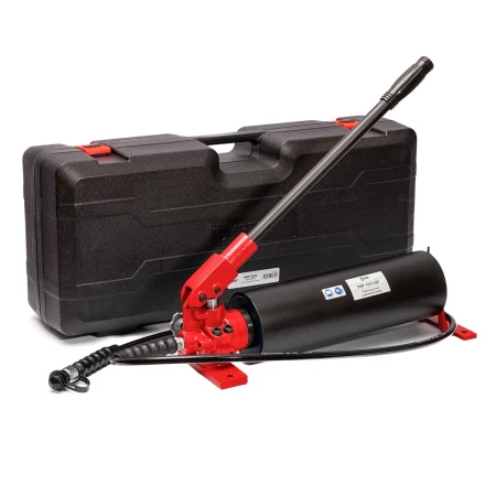 Помпа гидравлическая ручная КВТ ПМР-7035 объем маслобака 3.5 л (85140) купить в Ханты-Мансийске