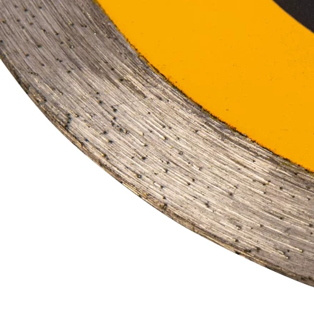 Диск алмазный отрезной 115 х 22,2 мм, сплошной, супертонкий, горячий пресс, мокрое резание// Denzel 73043 купить в Ханты-Мансийске