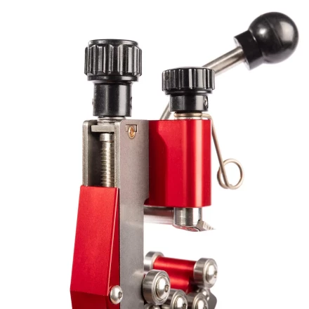 Инструмент КВТ FBS 16–52 для снятия полупроводящего экрана на кабелях из сшитого полиэтилена 16–52 мм (101903) купить в Ханты-Мансийске