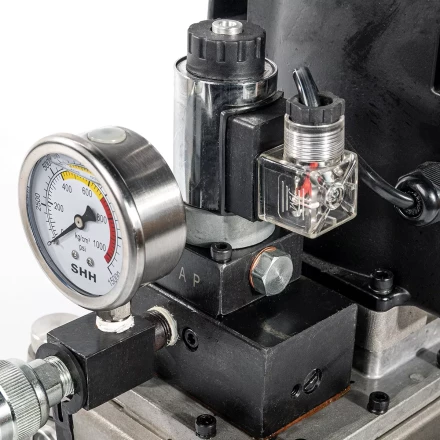 Насосная гидравлическая станция КВТ ПМЭ-7020у объем маслобака 2.0 л с удержанием (79664) купить в Ханты-Мансийске