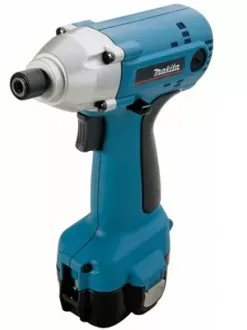 Аккумуляторная дрель-шуруповерт Makita 6990DWAE купить в Ханты-Мансийске