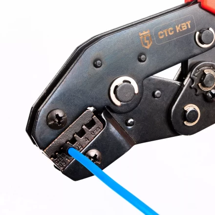 Пресс-клещи КВТ СТС+5 с 5 матрицами для опрессовки автоклемм, втулочных, изолированных и неизолированных наконечников (набор) (86875) купить в Ханты-Мансийске