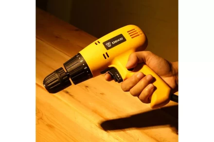 Дрель-шуруповерт сетевой DEKO DKSD400W, 063-4086 купить в Ханты-Мансийске