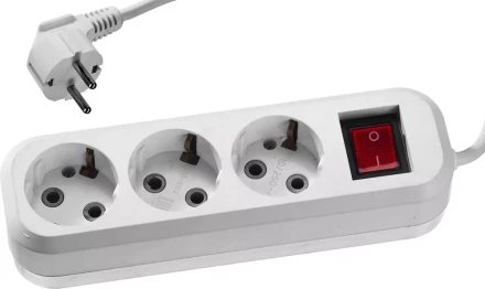 Удлинитель СИБИН электрический, ПВС сечение 0,75кв мм, 3 гнезда, макс мощн 2200Вт, 3м, заземление, выключатель 55036-3 купить в Ханты-Мансийске