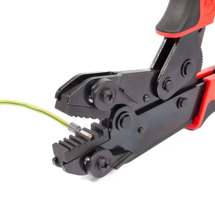 Пресс-клещи КВТ СТО+9 с 9 матрицами МПК для опрессовки разъемов, втулочных, изолированных и неизолированных наконечников (набор) (90778) купить в Ханты-Мансийске