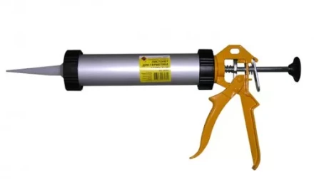 Пистолет для герметика закрытый Энкор 56354 купить в Ханты-Мансийске