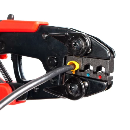 Пресс-клещи КВТ СТВ+9 с 9 матрицами МПК для опрессовки разъемов, втулочных, изолированных и неизолированных наконечников (набор) (89183) купить в Ханты-Мансийске