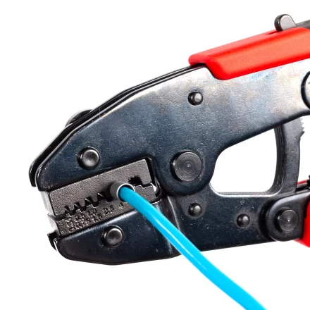 Пресс-клещи КВТ СТВ+9 с 9 матрицами МПК для опрессовки разъемов, втулочных, изолированных и неизолированных наконечников (набор) (89183) купить в Ханты-Мансийске