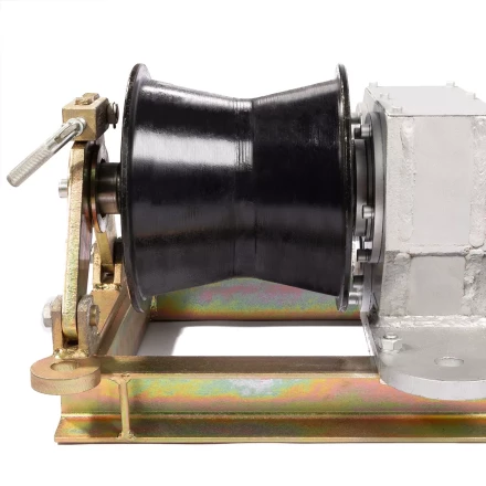 Лебедка тяговая автономная КВТ ЛТА-8 с бензиновым приводом, 8 т (92357) купить в Ханты-Мансийске