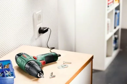 Аккумуляторная дрель BOSCH PSR 1080 LI 1 аккумулятор (0.603.9A2.020) купить в Ханты-Мансийске