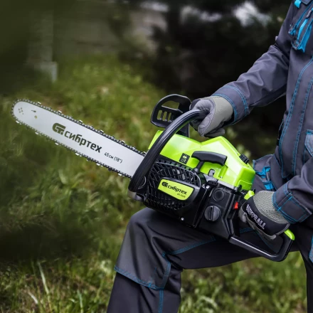 Пила цепная бензиновая Сибртех БП-5245 95209, 52 см3, шина 45 см, шаг 0.325, паз 1,5 мм, 72 звена купить в Ханты-Мансийске