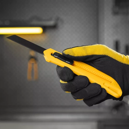 Нож Denzel, 18 мм, сменное лезвие, SK4, облегченный корпус, нажимной фиксатор, 78941 купить в Ханты-Мансийске