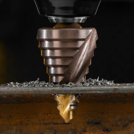 Сверло ступенчатое Denzel 723615, 9-12-15-18-21-24-27-30-33-36 мм, Р6М5К5, 6-гр. хвостовик купить в Ханты-Мансийске