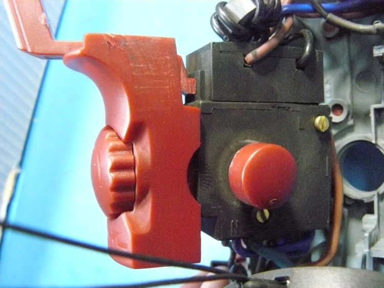 Выключатель LIDA FA2-6/1BEK 6(6)A 250V~ 5E4 U502-850-004 купить в Ханты-Мансийске