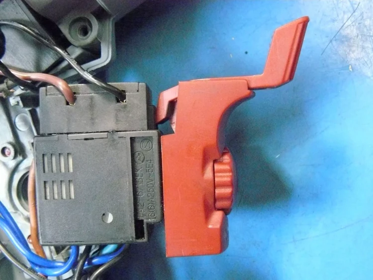 Выключатель LIDA FA2-6/1BEK 6(6)A 250V~ 5E4 U502-850-004 купить в Ханты-Мансийске