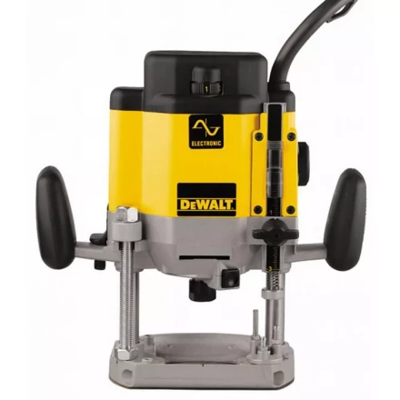 Фрезер DeWalt DW629 купить в Ханты-Мансийске