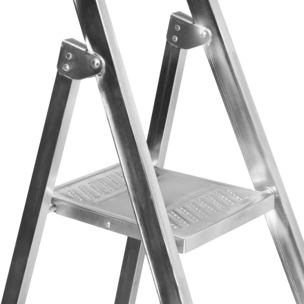 Стремянка Сибртех 97839, 7 ступеней, стальная, оцинкованная купить в Ханты-Мансийске