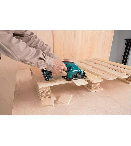 Пила дисковая аккумуляторная Makita HS301DWAE купить в Ханты-Мансийске