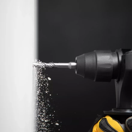 Бур по бетону Denzel, 8 x 110 мм, двойная спираль, три пылеотводящие кромки, 705010 купить в Ханты-Мансийске