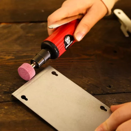 Шлифмашина ПШМ пневматическая DEKO DKPT02 SET 3, 018-1102, в чемодане с набором 15 предметов купить в Ханты-Мансийске