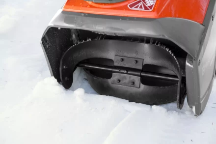 Бензиновый снегоуборщик Husqvarna ST 131 купить в Ханты-Мансийске