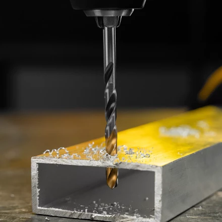 Сверло спиральное по металлу Denzel 5,5 x 93мм, Р6М5, Golden Tip, многогранная заточка, 718277 купить в Ханты-Мансийске