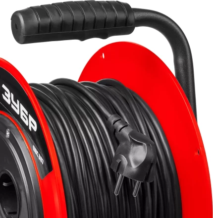 Удлинитель на катушке &quot;ПВС 307&quot;, 30 м, 2500 Вт, 4 гнезда, ПВС 3х0,75 кв мм, ЗУБР 55083-30 купить в Ханты-Мансийске